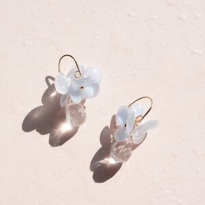 Floral resin earrings with natural quartz crystal, Cute flower earrings with faceted teardrop clear crystal, Blue earrings, Dainty earrings image 2