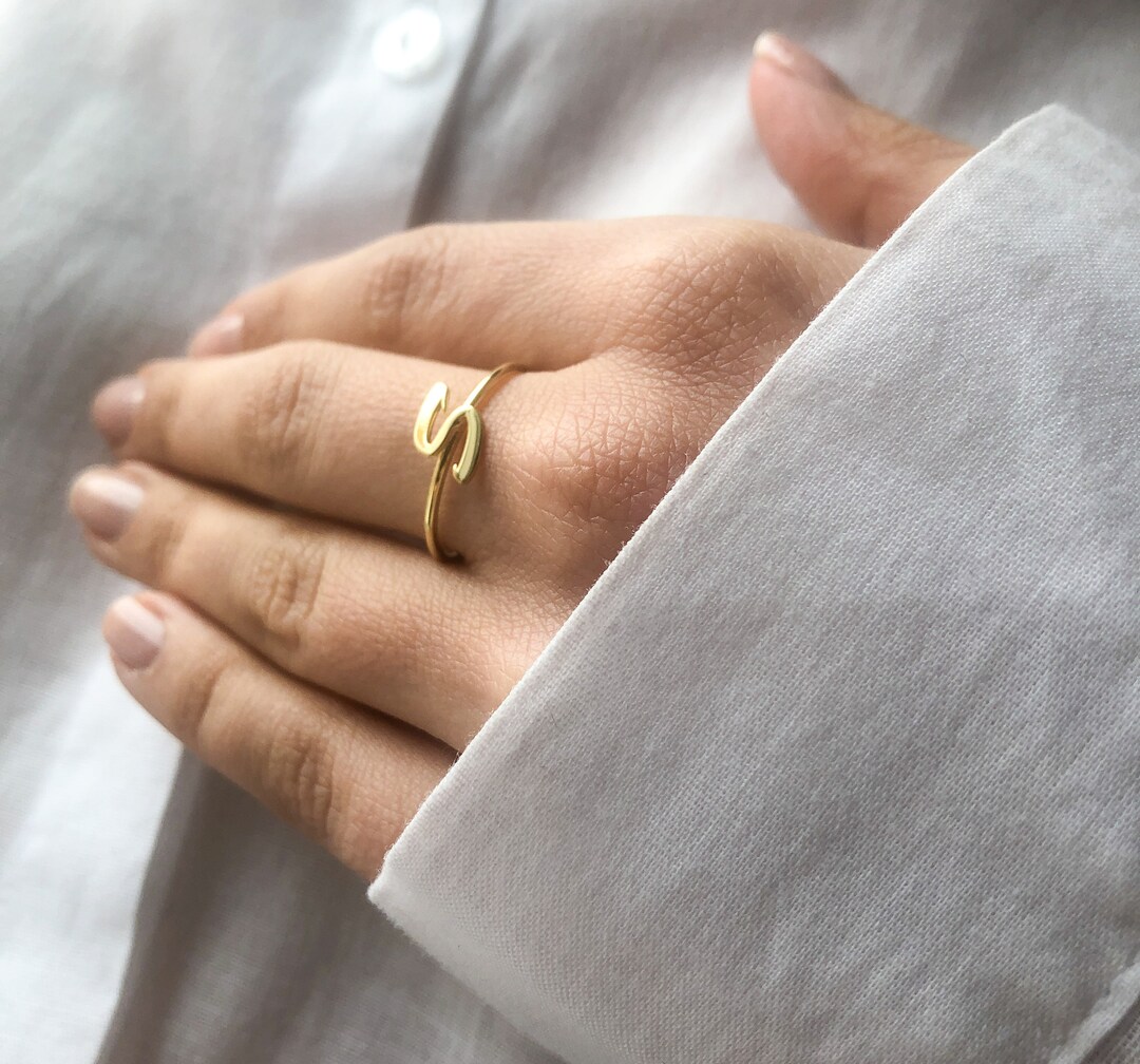 Bague de lettre délicate personnalisée Bague skinny Etsy France — free download