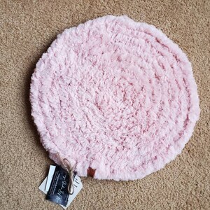 calming cat bed