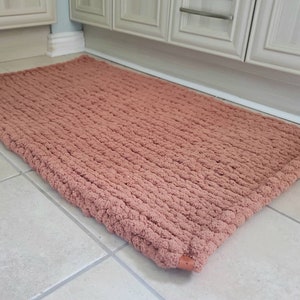 Handmade Plush Chenille Bathroom Rug: Chunky Knit Bath Mat