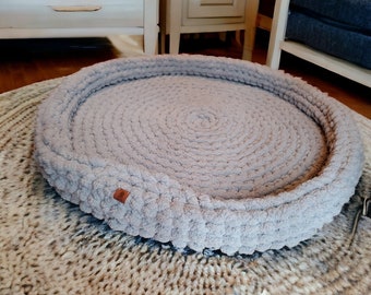 Chunky Knit Wool Dog Bed: Padded Walls, Machine Washable