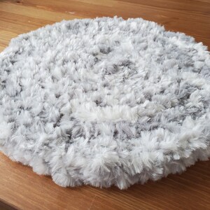 calming cat bed