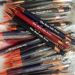 Caneta esferográfica multifuncional gravada a laser JW ~ "A melhor vida de todos os tempos" ~ Toque suave ~ Tinta preta ~ em cores diferentes ~ Caneta de presente JW