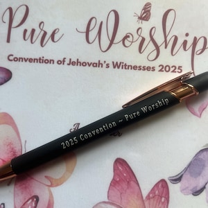 Stylo « Pure Worship » JW 2025 Convention ~ Stylo à bille stylet gravé multifonctionnel ~ Toucher doux ~ Encre noire ~ Cadeau JW 2025 Convention