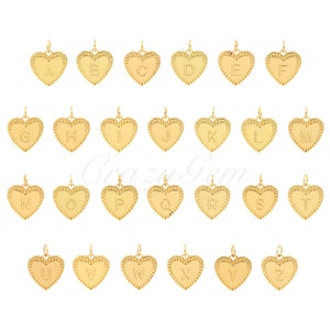 Pingente de letra de coração banhado a ouro de latão simples para suprimentos de fabricação de joias DIY, 16x15mm