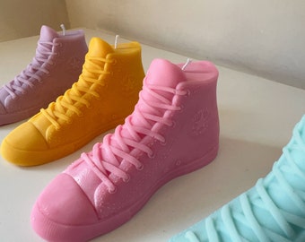 x20 Handmade Sneaker Candle | Trendy Trainer Gift, 13cm
