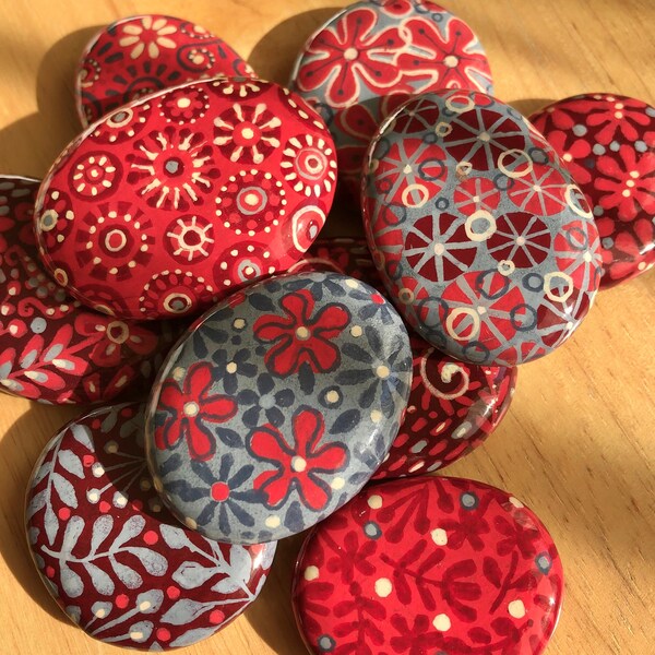 Only one set left! Adorable hand-painted stones · Set of 5 kindness rocks (set A) · Fun and pretty!