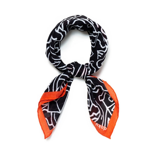 Foulard carré en crêpe de Chine 100 % soie avec bords roulottés, motif illustré en noir et blanc