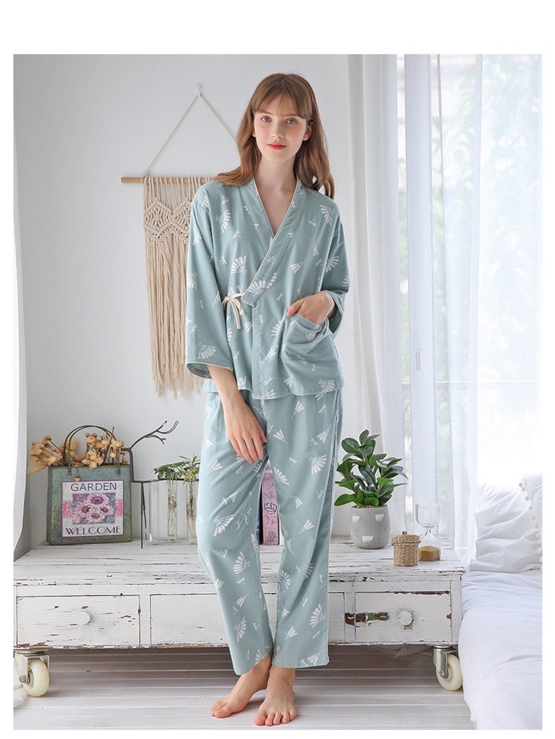 Kimono Pajama Set made of 100% Cotton extremely soft, comfortable, and breathable to sleep in is the great Christmas gifts for granddaughter