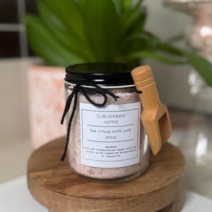 Aromatherapy Bath Soak: Magnesium Flakes, Natural Salts