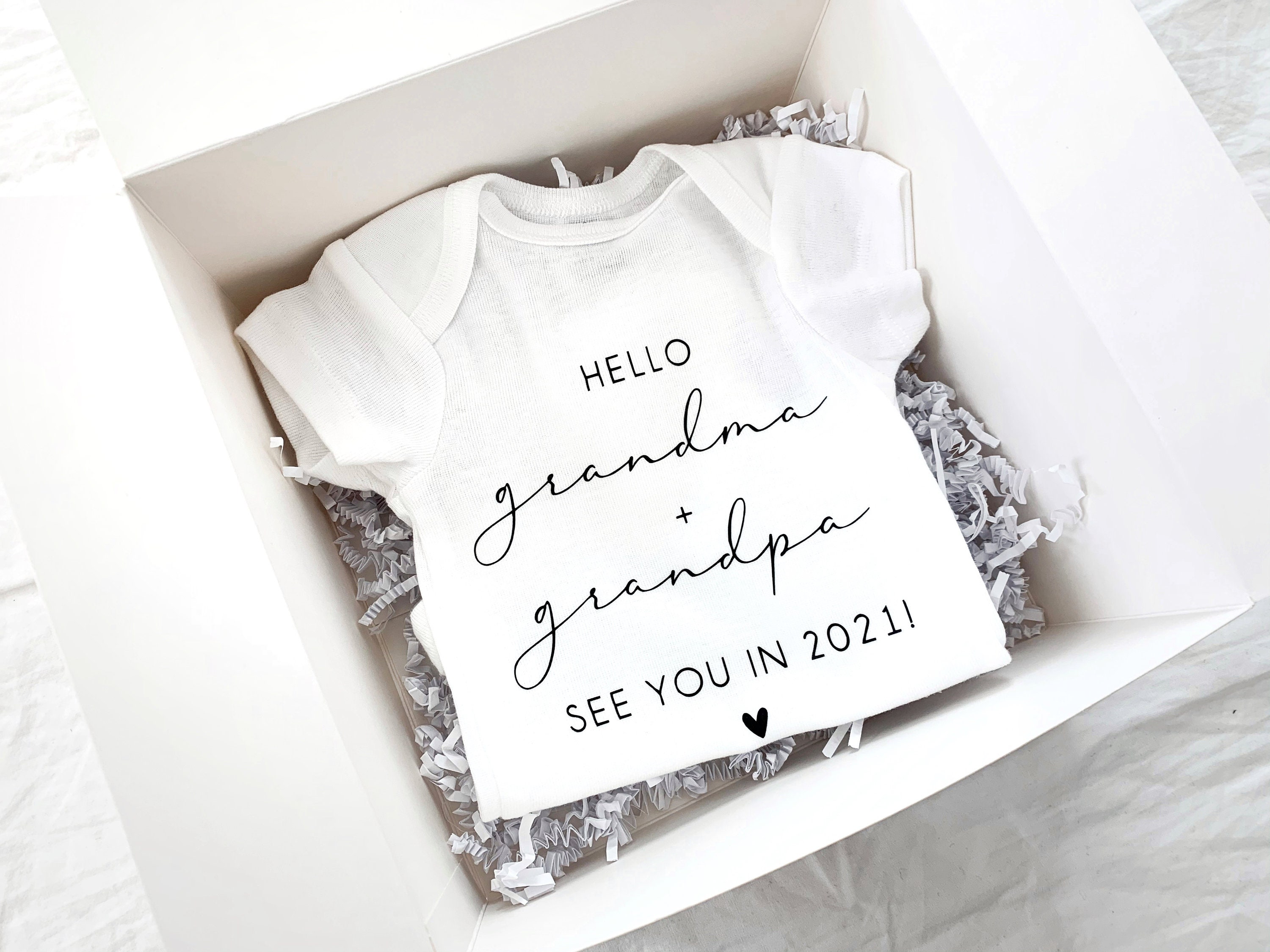 Pregnancy Announcement Gift Box Hello Grandma Surprise Box Etsy pregnancy-announcement-gift-box-hello-grandma-surprise-box-etsy