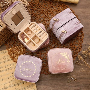 Portagioielli in velluto personalizzato per viaggi, portagioielli con nome personalizzato, contenitore per gioielli, regalo per addio al nubilato/damigella d'onore/galentine/fidanzamento