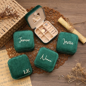 Personalisierte Samt Schmuckschatulle, Benutzerdefinierte Reise Schmuckschatulle, Brautparty/Brautjungfer/Galentin/Verlobungsgeschenk, Schmuck Organisator/Aufbewahrung