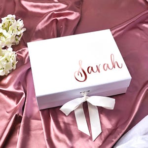 White/Pink MAGNETIC Empty Gift Box, Custom Gift Box with Ribbon, Bridal Proposal Box, Will You Be My Bridesmaid Box, Maid Of Honour Gift Box