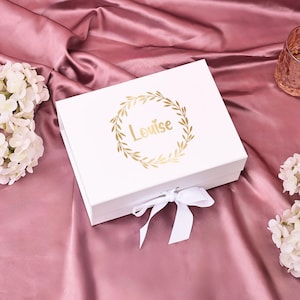 Custom Wreath Design Gift Box, Magnetic Box, White Gift Boxes, Surprise Gift Box, Party Favors, Fall Host Gift, Thank You Gift, Wedding Gift