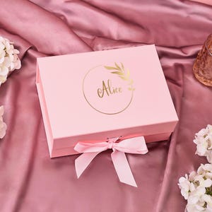 Minimalist Design Personalised Gift Box, Foldable Magnetic Box, Party Favors, Wedding Gift, Gift for Host, Anniversary Gift, Christmas Gift