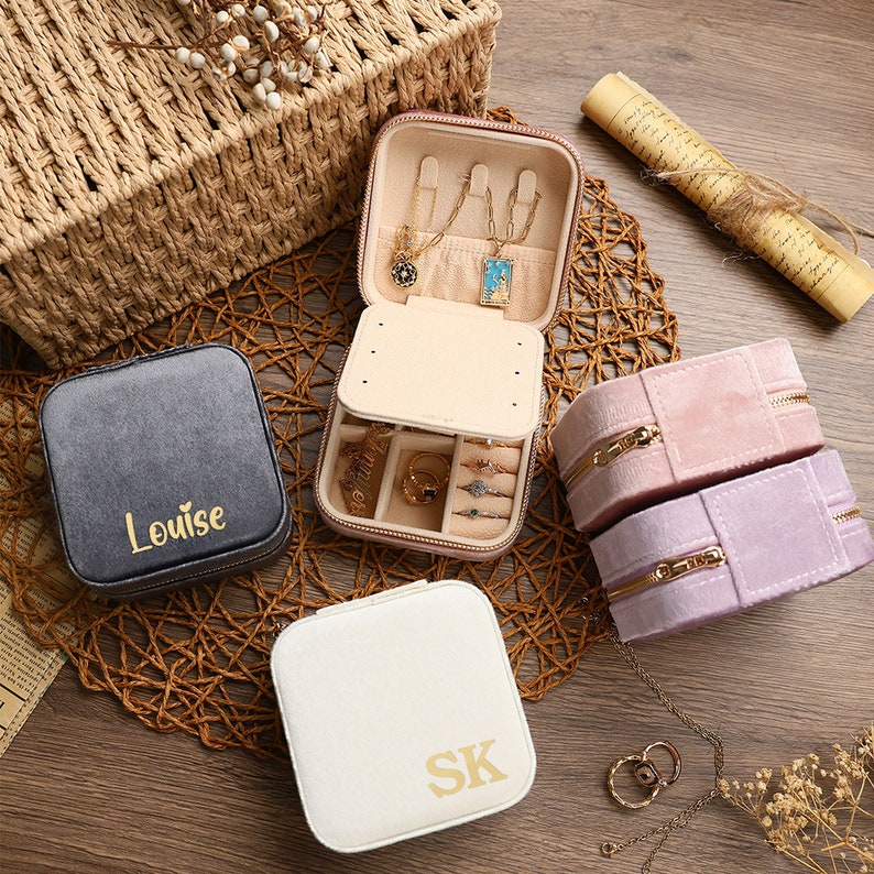 Custom Name Travel Jewellery Box ,Personalized Velvet Jewelry Box, Wedding Favors, Bridesmaid Party Gift, Jewelry Organizer, Gift for Her image 3