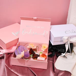 MAGNETIC Empty Gift Box | Custom Gift Box | Proposal Box | Bridal Shower Party Favors | Maid of Honor Gift Box | Will You Be My Bridesmaid