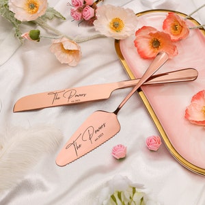 Benutzerdefiniertes Hochzeitstorten-Servierset mit Gravur, Kuchenschneider, Schneideset, Hochzeitstortenmesser, modernes, graviertes Gold-Kuchenmesser und Server-Set Roségold