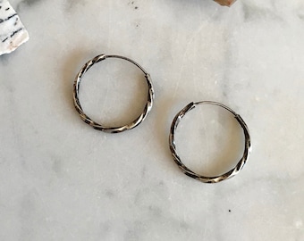 Boucles d'oreilles créoles TWIST STERLING, bijoux des années 40, bijoux occidentaux, bijoux en argent sterling, créoles très délicates, 3/4" de diamètre