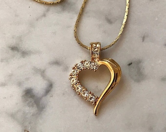 Herz RHiNESTONE Halskette, Vintage Gold Ton METAL KETTE, Modeschmuck, Herz Schmuck, stilisierte Herz Anhänger, goldfarbene Kette