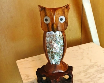 LOS CASTILLO OWL StaTue, Wood with abalone shell Feather Accent, BraSs BeaK, VinTage MeXiCan Artwork, Mexican modernist movement