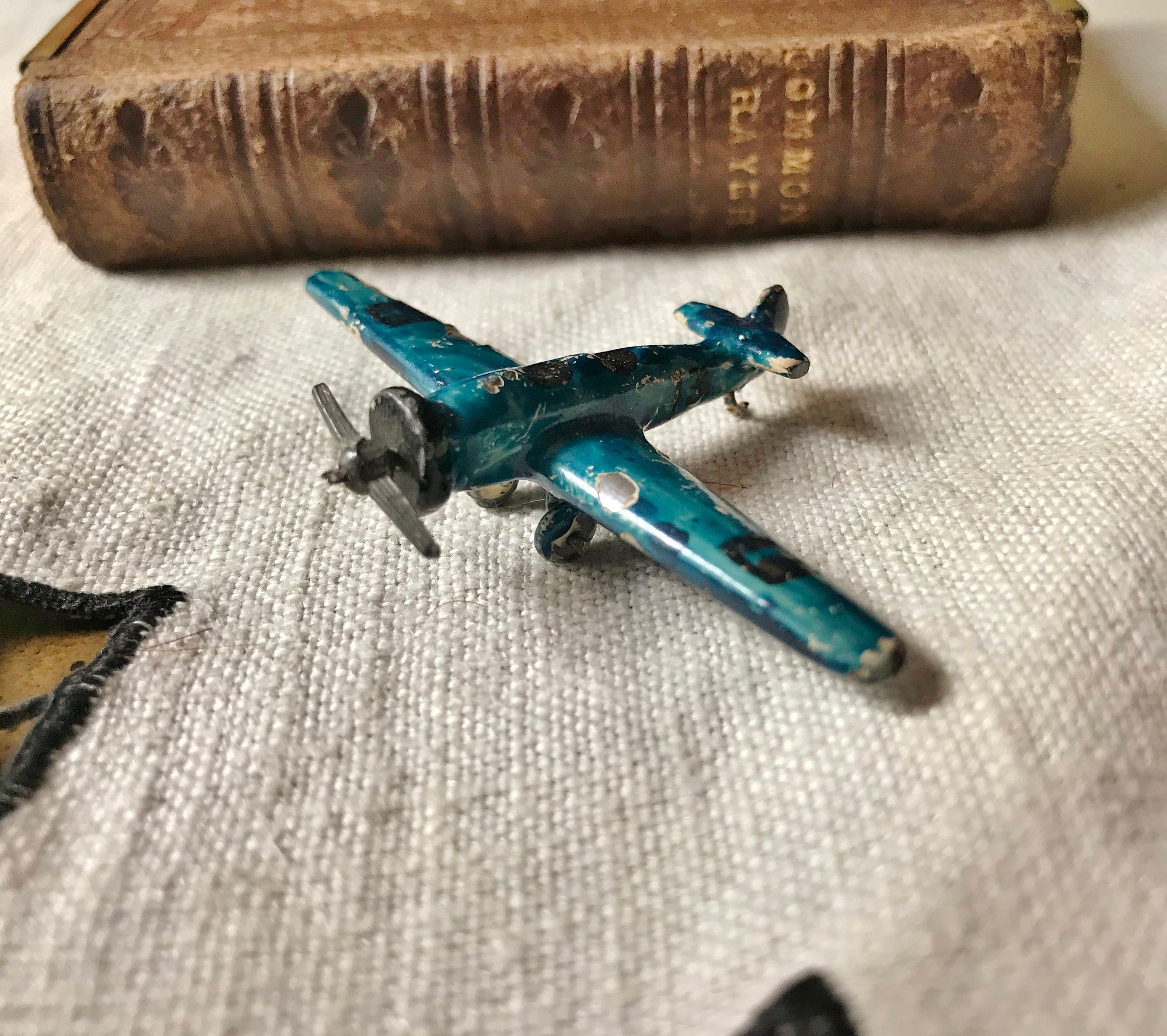 Vintage MINIATURE TOY AIRPLANE, Single Propeller Plane, Long Wings, Double Cockpit, Diecast