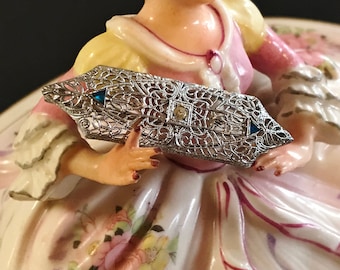 Broche de barra de belleza de plata esterlina, Ostby & Barton Co. Broche antiguo de filigrana de plata esterlina, zafiros simulados, plata esterlina, joyería eduardiana