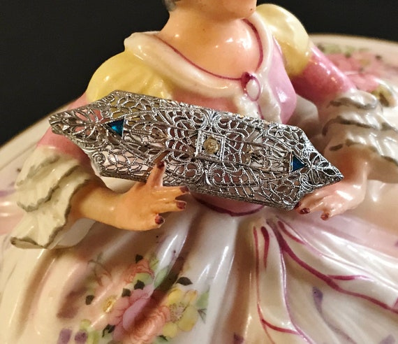 STERLING BEAUTY BAR PiN, Ostby & Barton Co. ANTiQue STeRLiNg FiLiGrEE brooch simulated SaPPhireS, SterliNG SiLver, Edwardian jewelry