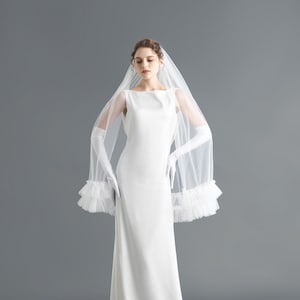 Wedding Veil/ Fingertip Wedding Veil /One Tier Veil / Bridal Veil / Ruffle Wedding Veil / Short Wedding Veil / Gift for Bride OOA20