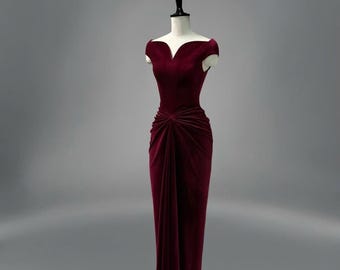 バーガンディベルベットイブニングガウン – オフショルダードレープフォーマルドレス DOO047