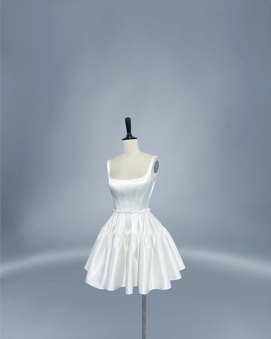 embroidered dresses Edina Cotton Midi Dress in Pansy Embroidery White White with blue flowers US SIZE:16 attribute:secondary_color:red