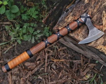 RAGNAR VIKING AXE, hache de camping forgée à la main avec manche en bois de rose, VikingBearded Nordic, meilleur cadeau de mariage pour hommes d'honneur pour lui, personnalisé.