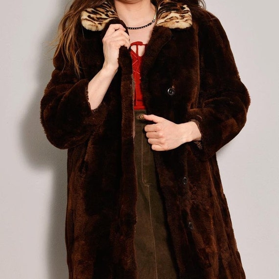 Size 4 to 6 | Leopard Print Collar Fur Coat | 80s… - image 3
