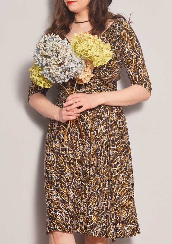 Aug 6 to 8 | Iconic Designer Silk Wrap Dress | Sw… - image 6