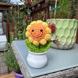 Crochet Sunflower Pot , Cute Handmade Knitted Sunflower, Home Decor Housewarming Gift for Her, Artificial Flower for Desktop