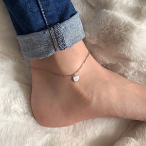 Tornozeleira personalizada com pingente inicial de coração em ouro rosa e prata | Tornozeleira personalizada com letra de coração gravada à mão | Presentes para o aniversário dela | Amor