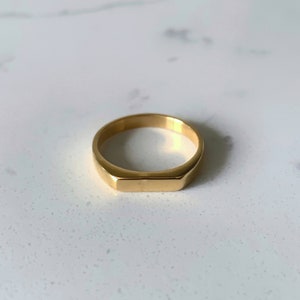 Anillo de sello de acero inoxidable - Chapado en oro / Regalos para ella Él / Padre Esposo Novio Cumpleaños / Anillo de carta / Resistente al desgaste por óxido