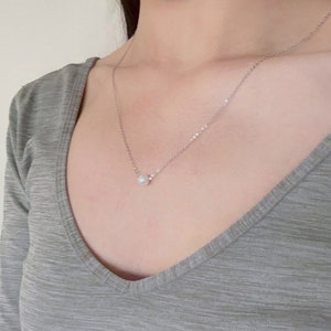 Dainty Pearl Necklace | Single Pearl Pendant Necklace | Gifts for Her Mom | Bridesmaid | Minimalistic One Single Pearl Necklace Silver Gold
