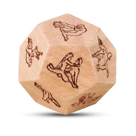 Kamasutra Dice Wood – Romantic Couples Game – Erotic Gift for Couples – Date Night Game – Wooden Dice Game for Adults