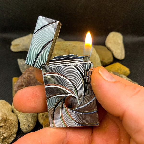 Cool Flint lighter silver stainless steel, refillable flip top side grind flint lighter