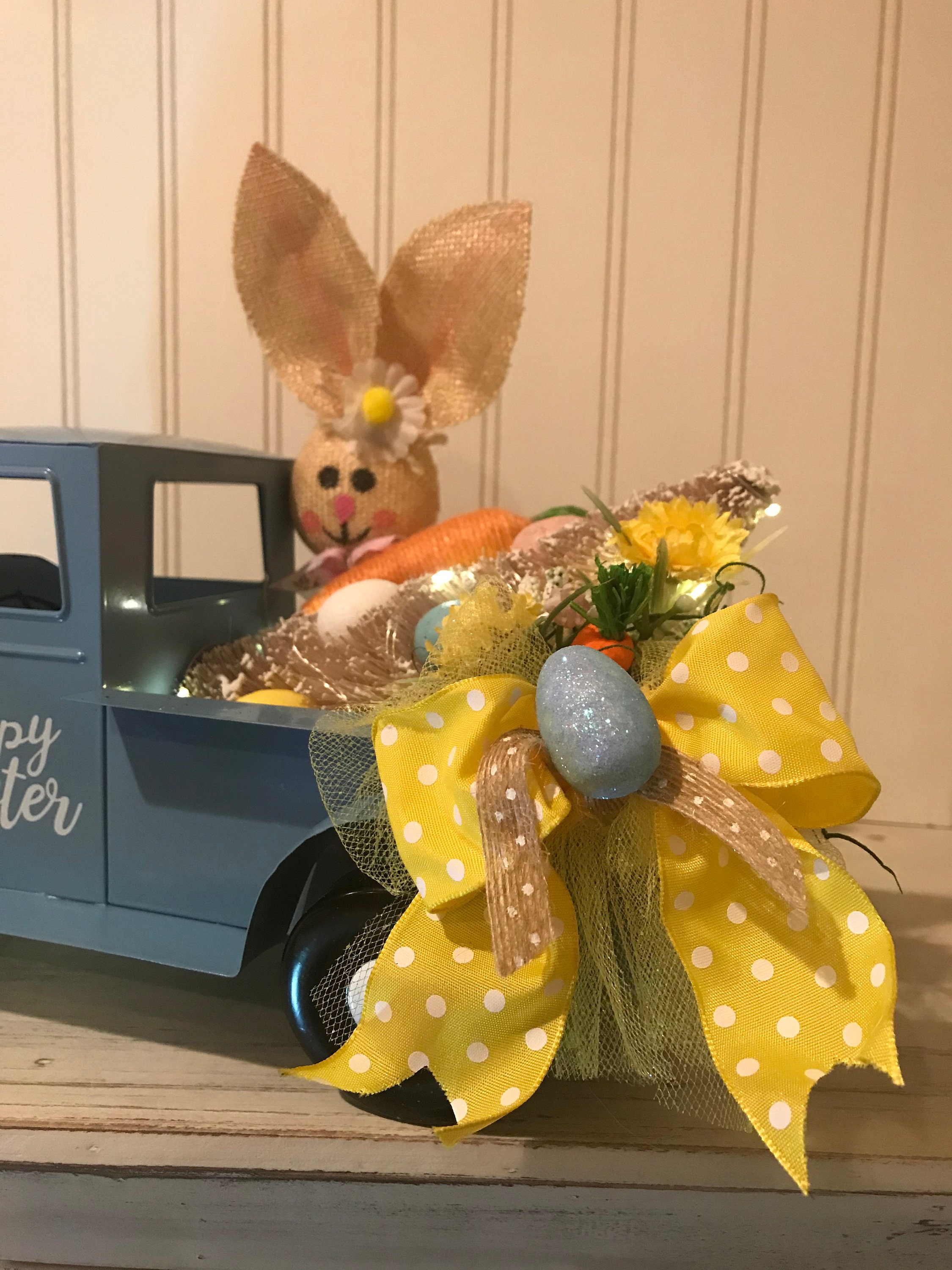 Easter Truck With Eggs Metal Vintage Farm Pickup Farmhouse Tabletop Tiered Tray Decor Home Kitchen Mantel Shelf Happy Spring Mini Diecast Decorations