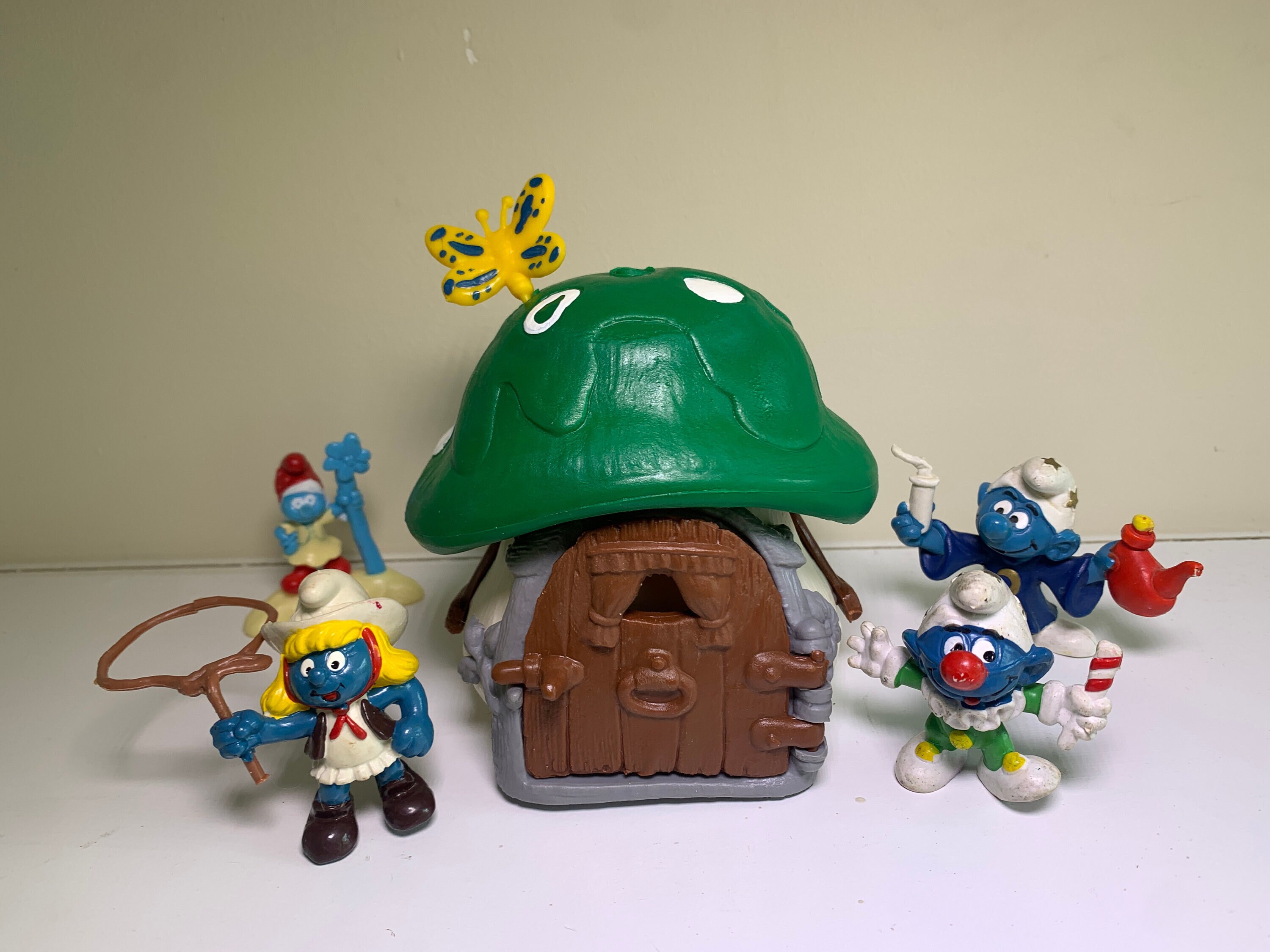 4.0012-13 Smurfs Village Vintage 40012 Green Mushroom Smurf