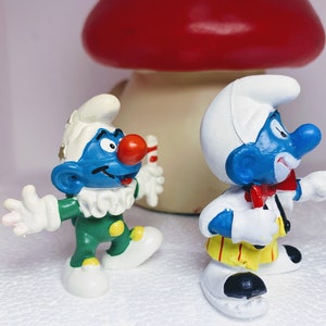 CIRCUS-0203_From the GENERIC Smurf Series- Set of 2 Nice Vintage Pre-owned Peyo Schleich Smurfs 20033 Clown 20090 Jester Schtroumpf figurine