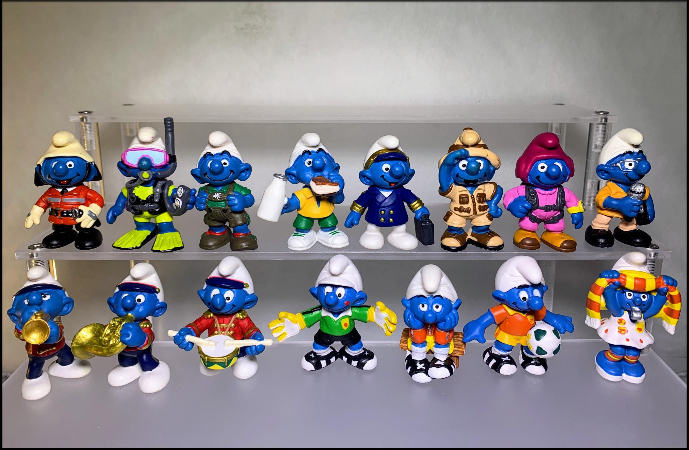 21st-1502_vintage Schleich Smurfs - Classic Pre-owned Smurf