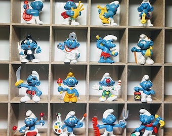 20thPROMO-1605_Smurfs Collection- Pick your own Vintage Pre-owned Schleich Smurf Figure Smurf Collector Memory Toy Schtroumpf Figurine