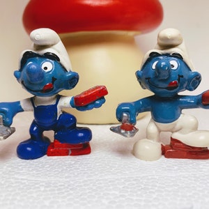 2.0148VAR02-02_Blue Smurfs Variation Collection- 2 Vintage Peyo Schleich Toy Smurf Figures- 20148 Bricklayer Smurf Toy Figurine Schtroumpf