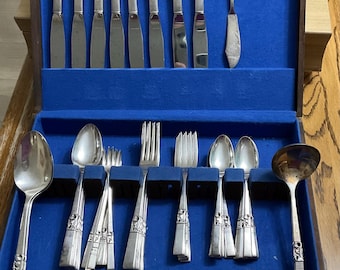 Oneida Community Plate Morning Star Assorted Pieces