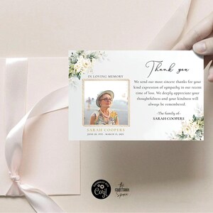 Roses blanches Modèle de carte de remerciement funéraire, Rose crème Modèle de carte de remerciement, Eucalyptus, 100% modifiable, Corjl, WR3