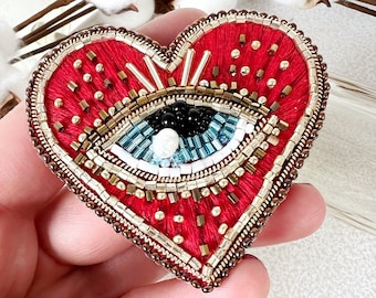 Handbestickte Herz Auge-Brosche, Stickerei Perlen, Auge Pins, Auge Nazar Brosche, Broches de broderie faites à la main Heart Eye, Evileye Broches